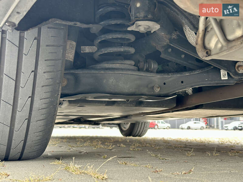 Универсал Volkswagen Passat 2020 в Киеве