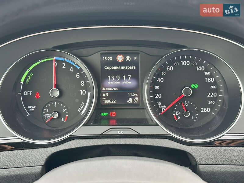 Универсал Volkswagen Passat 2020 в Киеве