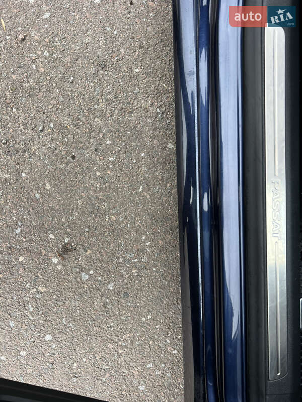 Универсал Volkswagen Passat 2011 в Дубно