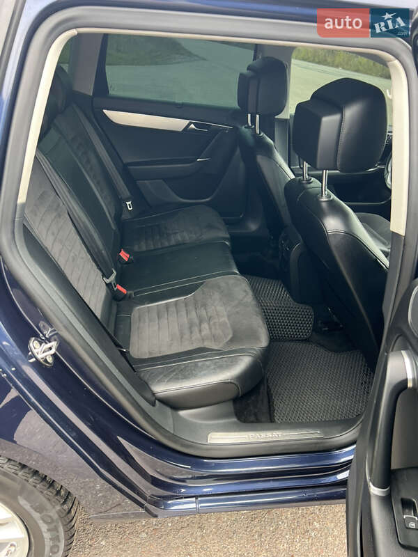 Универсал Volkswagen Passat 2011 в Дубно