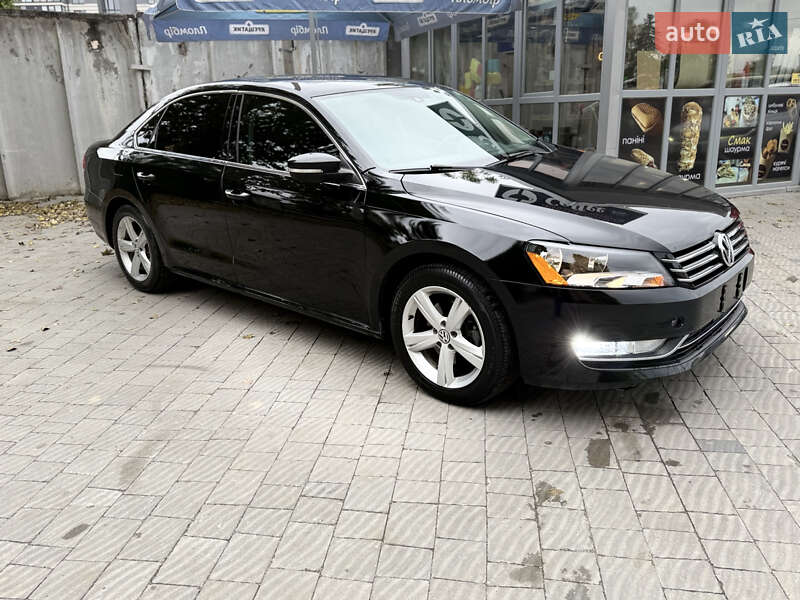 Седан Volkswagen Passat 2013 в Тернополі