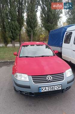 Універсал Volkswagen Passat 2001 в Гореничах