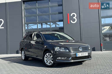 Універсал Volkswagen Passat 2012 в Львові