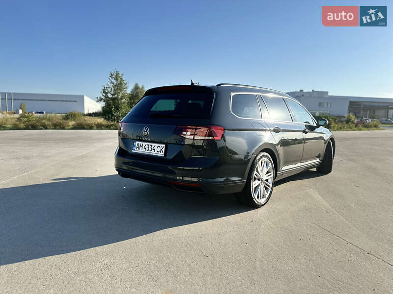 Универсал Volkswagen Passat 2021 в Коростене