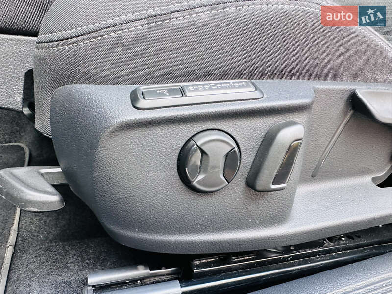 Универсал Volkswagen Passat 2021 в Коростене