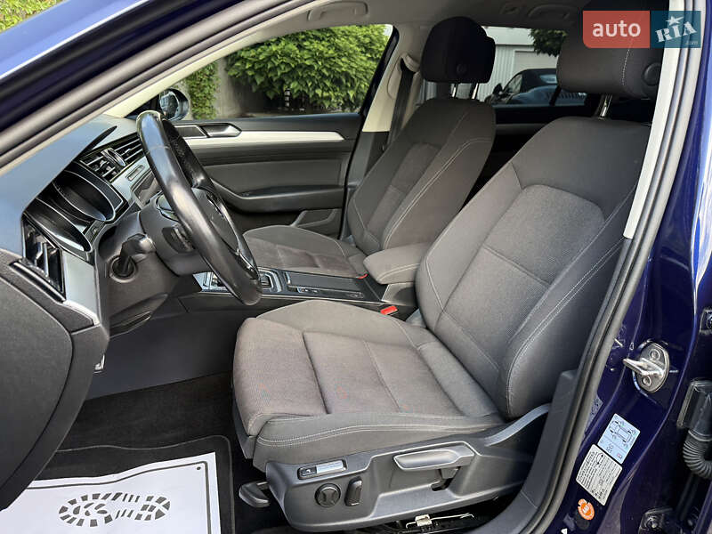 Універсал Volkswagen Passat 2019 в Рівному фото 24 Універсал Volkswagen Passat 2019 в Рівному