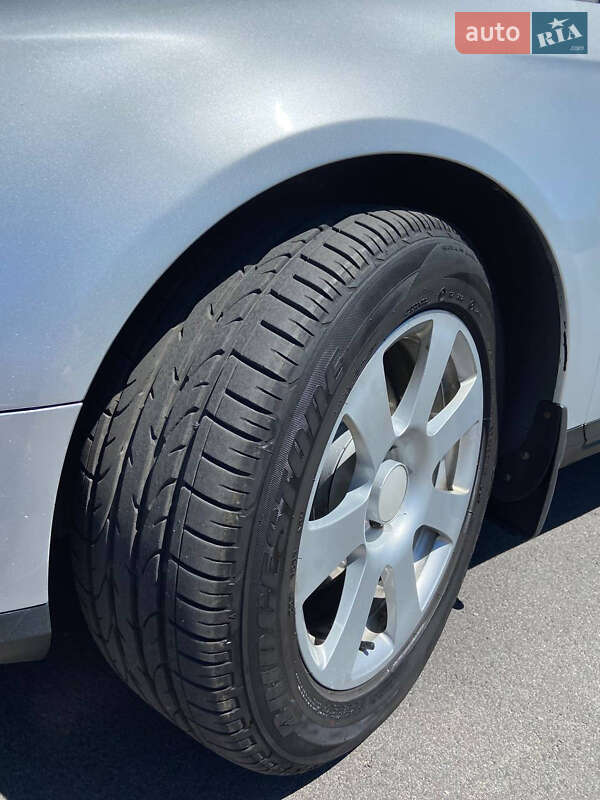 Універсал Volkswagen Passat 2010 в Вінниці