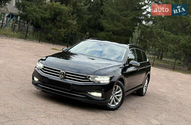 Универсал Volkswagen Passat 2020 в Житомире