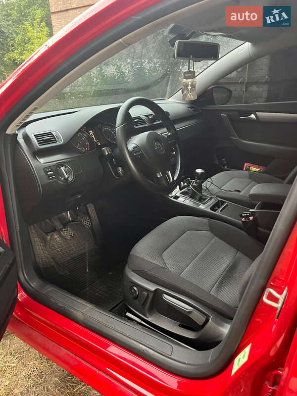 Универсал Volkswagen Passat 2011 в Каменском фото 3 Универсал Volkswagen Passat 2011 в Каменском