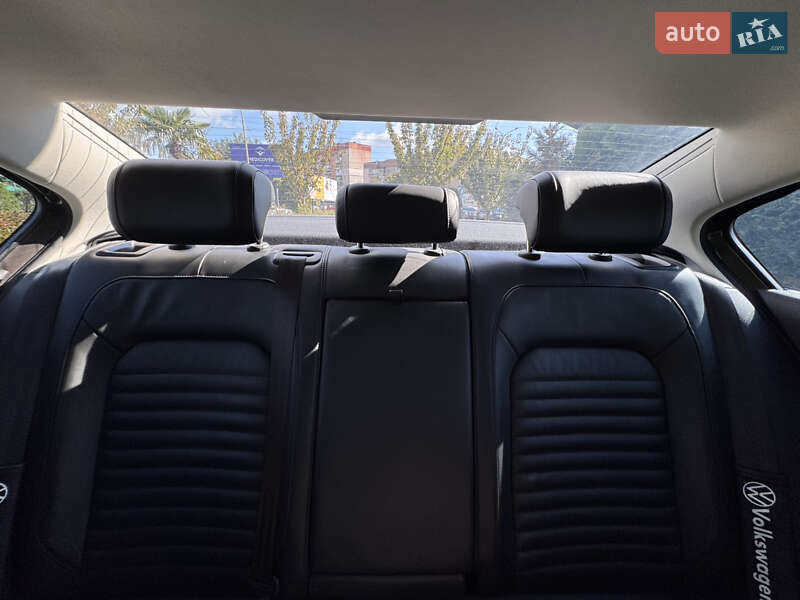 Седан Volkswagen Passat 2017 в Ужгороді