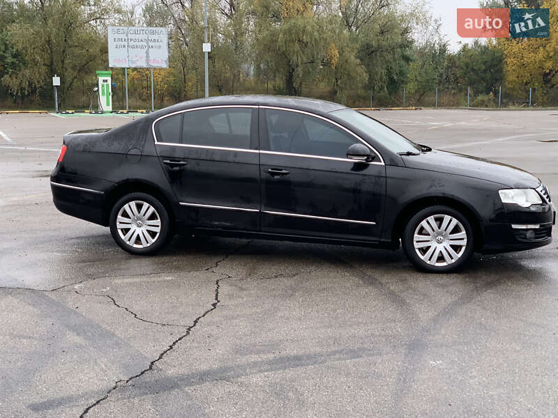 Седан Volkswagen Passat 2006 в Киеве