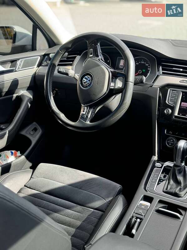 Універсал Volkswagen Passat 2016 в Стрию