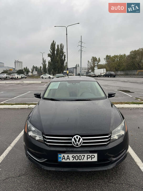 Седан Volkswagen Passat 2014 в Києві