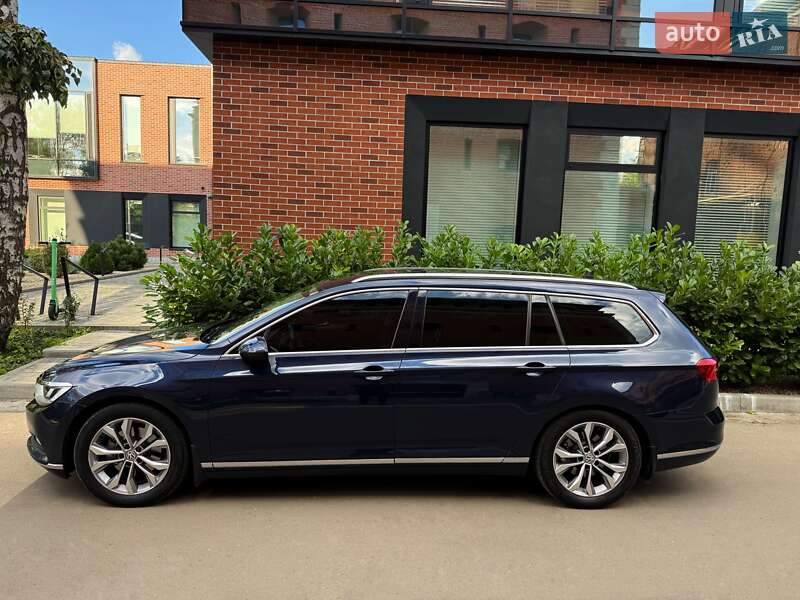 Универсал Volkswagen Passat 2015 в Львове