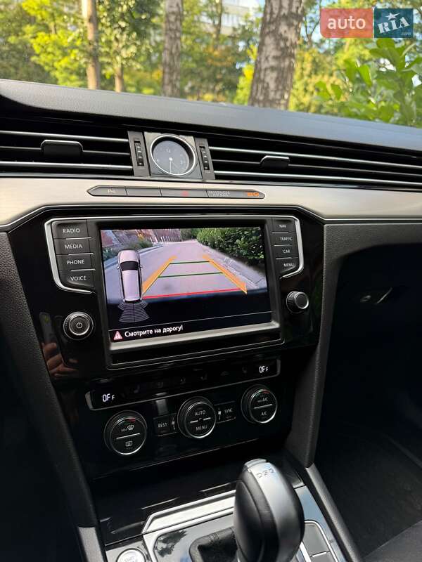 Универсал Volkswagen Passat 2015 в Львове