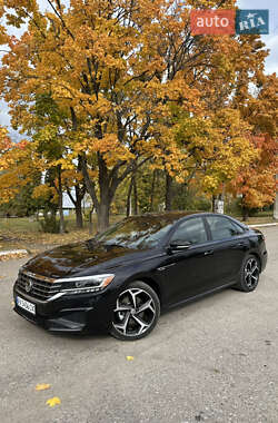 Седан Volkswagen Passat 2021 в Харкові
