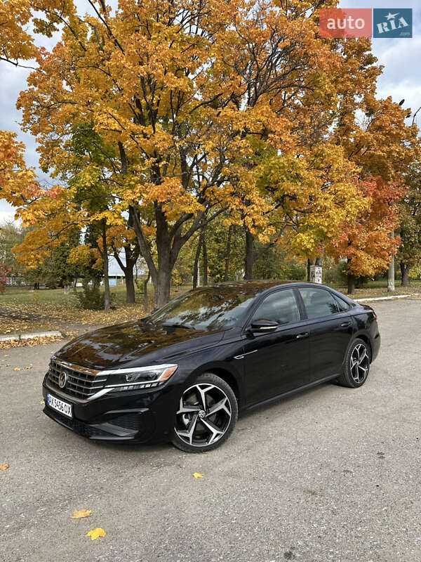 Седан Volkswagen Passat 2021 в Чугуєві