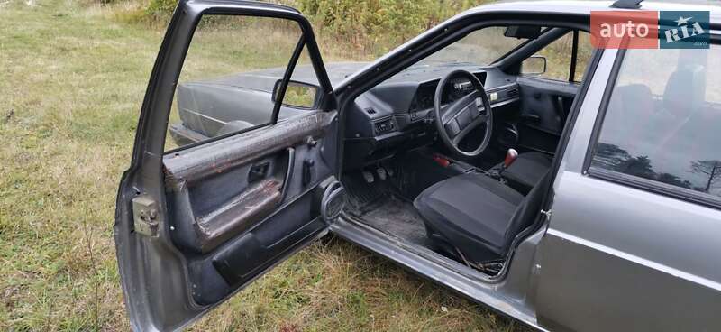 Универсал Volkswagen Passat 1988 в Изяславе фото 15 Универсал Volkswagen Passat 1988 в Изяславе