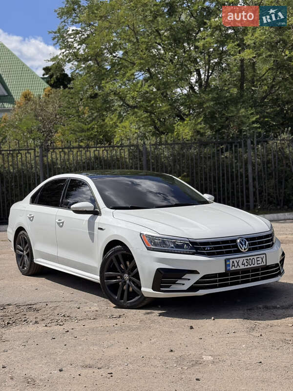 Седан Volkswagen Passat 2018 в Изюме