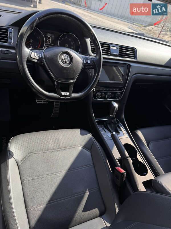 Седан Volkswagen Passat 2018 в Изюме