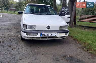 Седан Volkswagen Passat 1988 в Кременці