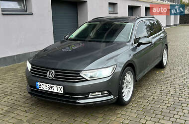 Универсал Volkswagen Passat 2016 в Киеве