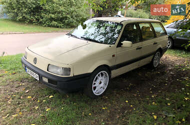 Универсал Volkswagen Passat 1990 в Чигирине