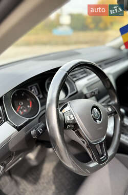Универсал Volkswagen Passat 2016 в  фото 13 Универсал Volkswagen Passat 2016 в