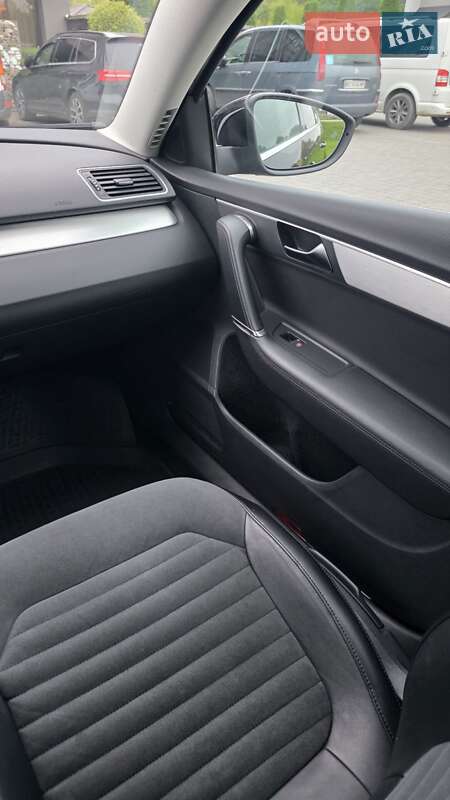 Универсал Volkswagen Passat 2011 в Стрые фото 39 Универсал Volkswagen Passat 2011 в Стрые