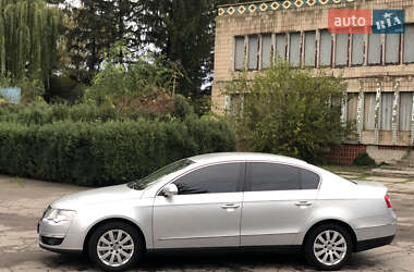 Седан Volkswagen Passat 2005 в Умані