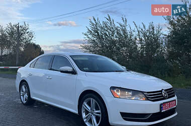 Седан Volkswagen Passat 2014 в Львове
