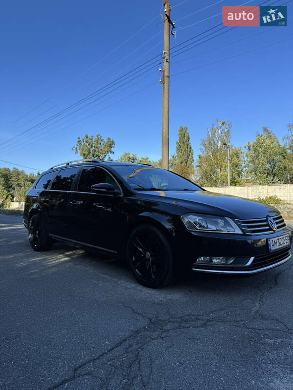 Универсал Volkswagen Passat 2014 в Киеве