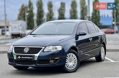 Седан Volkswagen Passat 2008 в Киеве