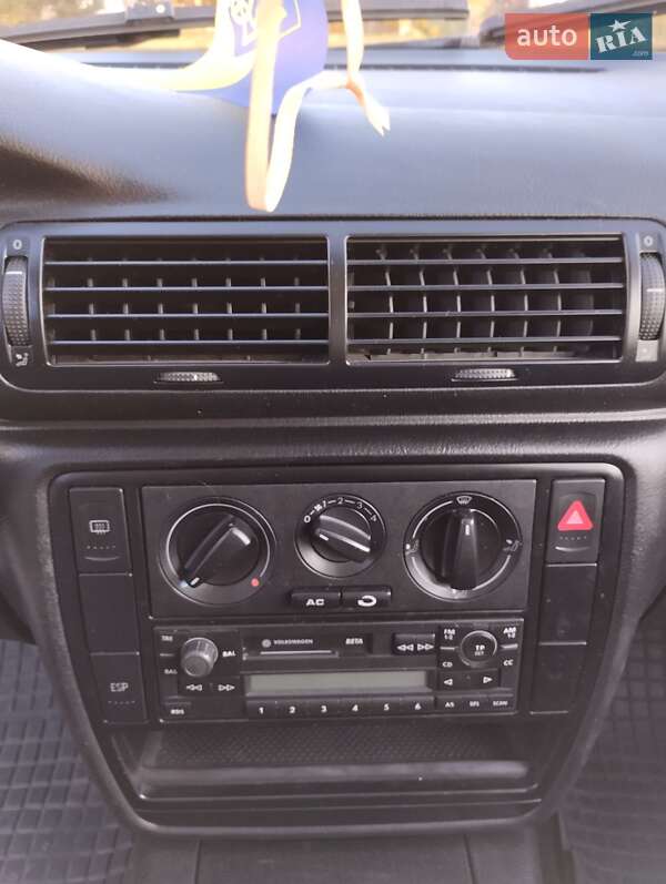 Универсал Volkswagen Passat 2001 в Теплике