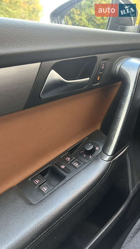 Универсал Volkswagen Passat 2011 в Тернополе