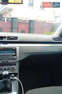 Универсал Volkswagen Passat 2012 в Коломые