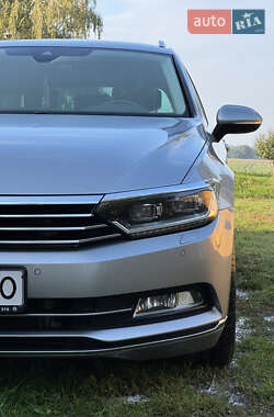 Універсал Volkswagen Passat 2017 в Луцьку