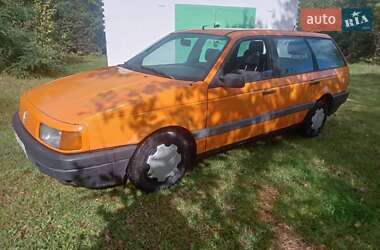 Універсал Volkswagen Passat 1989 в Надвірній
