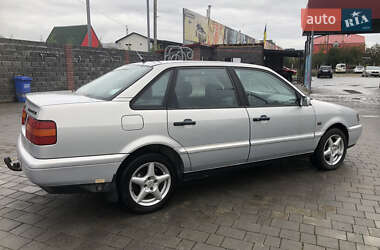 Седан Volkswagen Passat 1995 в 