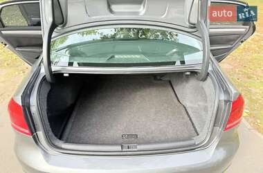 Седан Volkswagen Passat 2014 в 