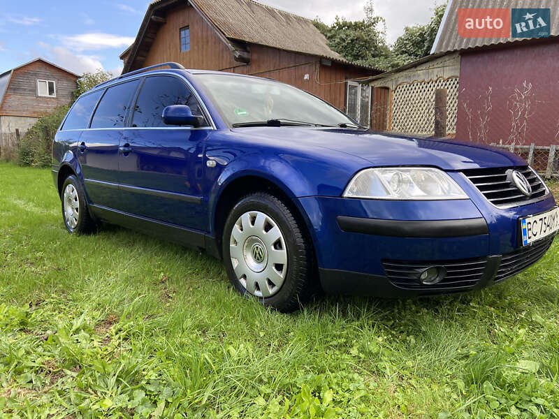 Универсал Volkswagen Passat 2001 в Сколе