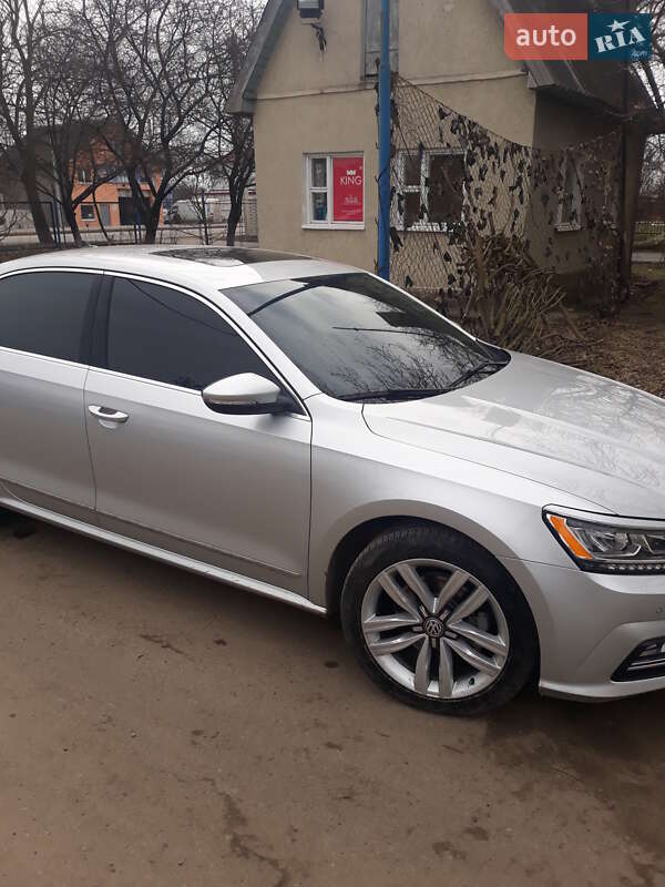 Седан Volkswagen Passat 2017 в Ивано-Франковске фото 10 Седан Volkswagen Passat 2017 в Ивано-Франковске