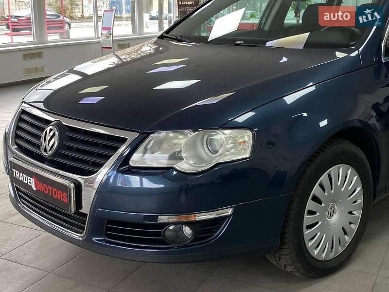 Универсал Volkswagen Passat 2008 в Киеве