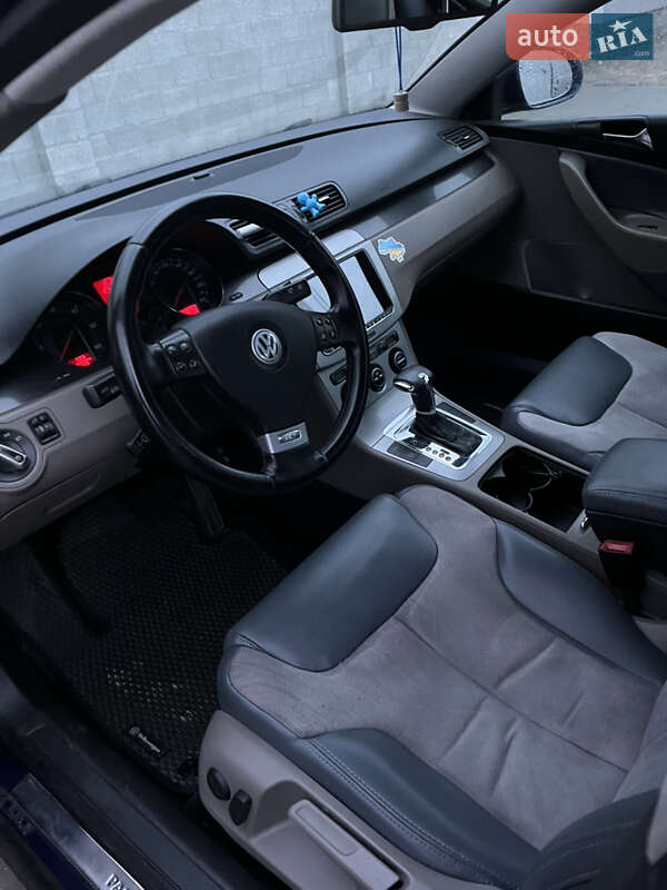 Седан Volkswagen Passat 2005 в Львові