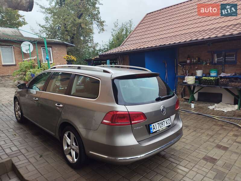 Универсал Volkswagen Passat 2012 в Тетиеве