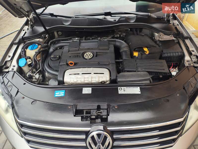 Универсал Volkswagen Passat 2012 в Тетиеве