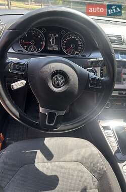 Универсал Volkswagen Passat 2011 в 