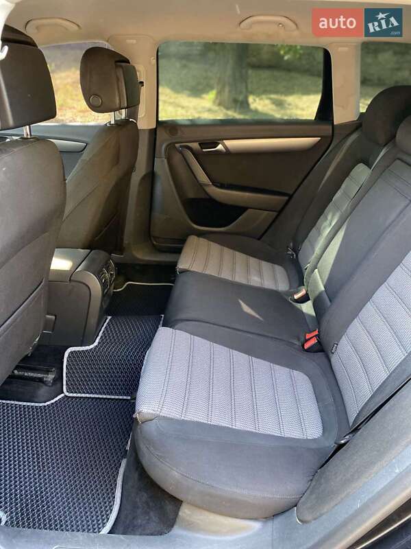 Універсал Volkswagen Passat 2011 в Вознесенську