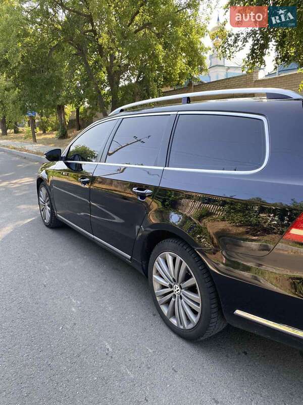 Універсал Volkswagen Passat 2011 в Вознесенську