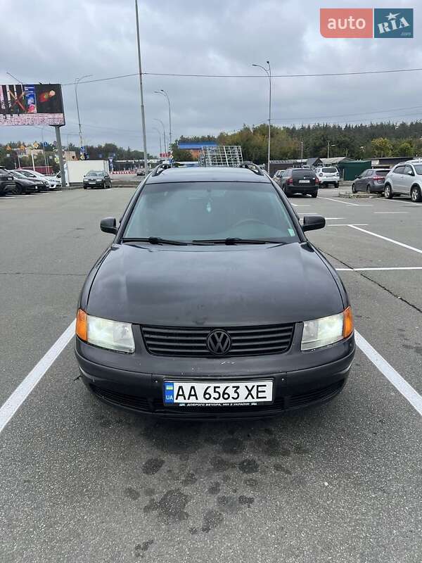 Універсал Volkswagen Passat 1999 в Києві